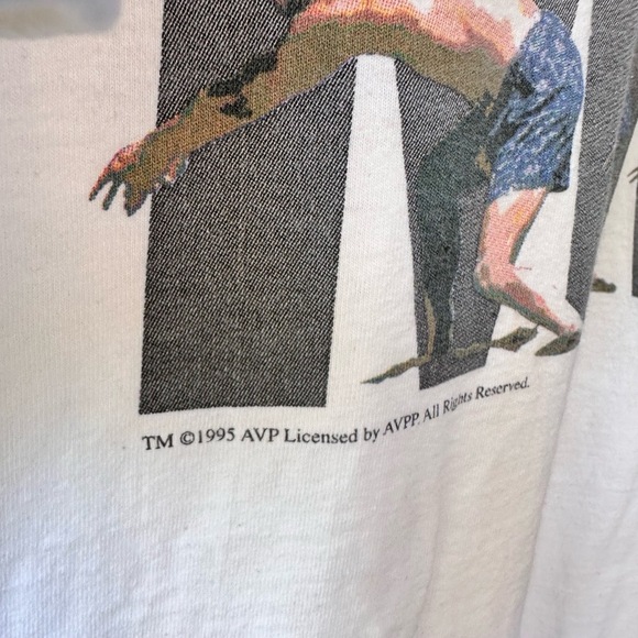 Fruit Of The Loom White Autographed Sports Graphic Vintage TShirt Large - Picture 3 of 8